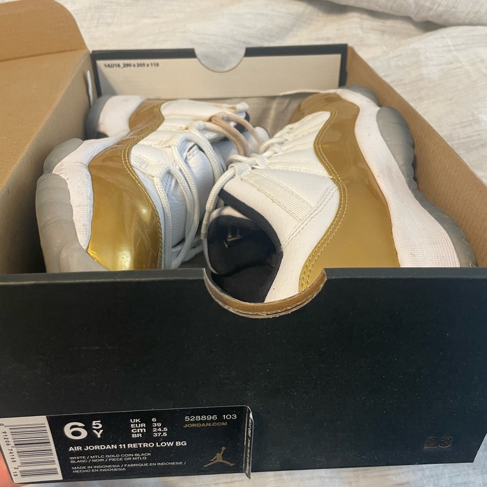 Jordan 11 Retro low